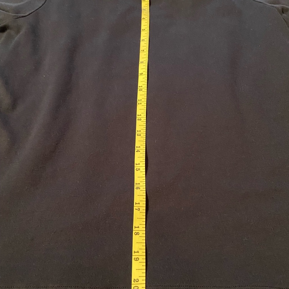 Ladies bundle of short sleeve shirts, size XL and L